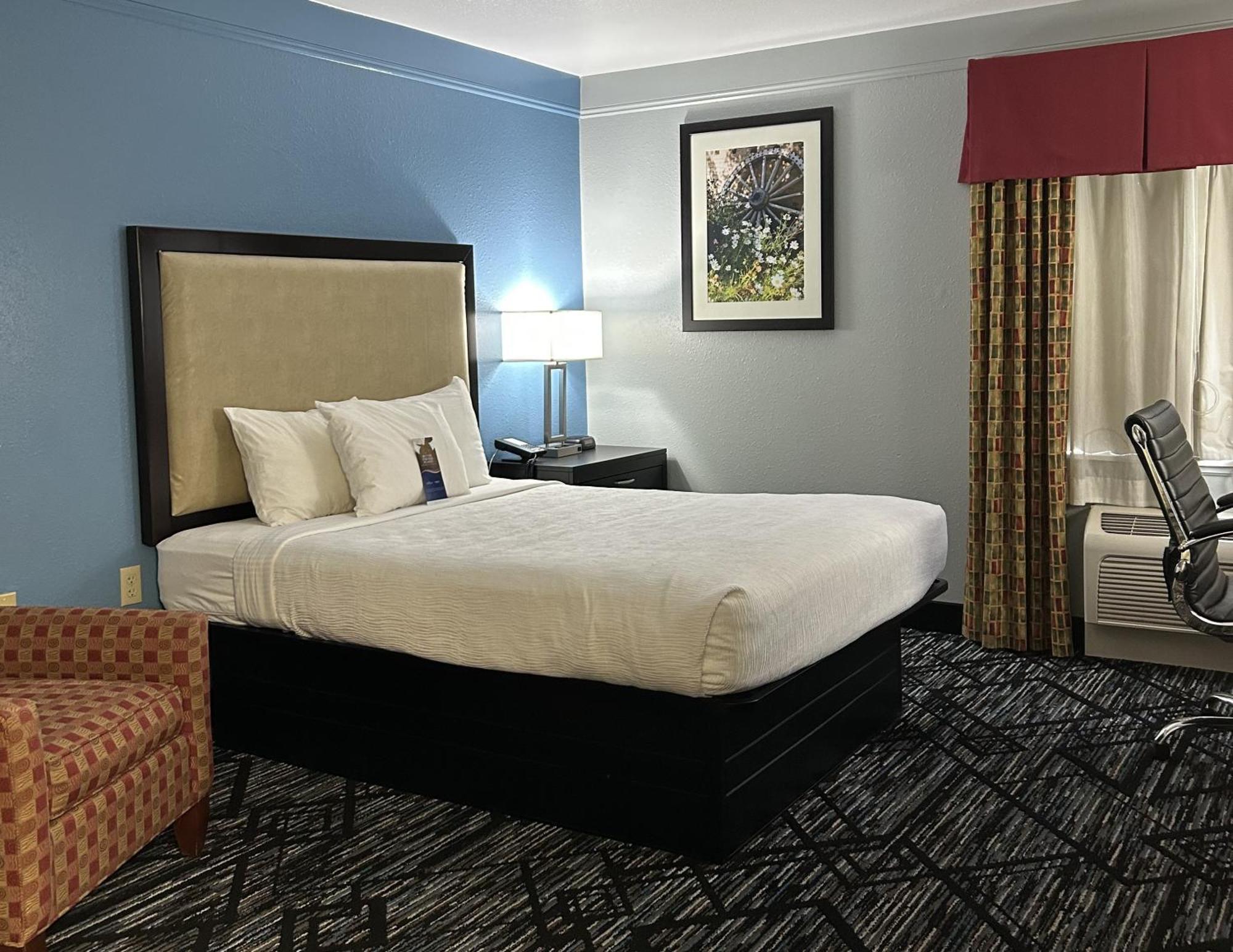 Baymont By Wyndham Litchfield Hotel Ngoại thất bức ảnh