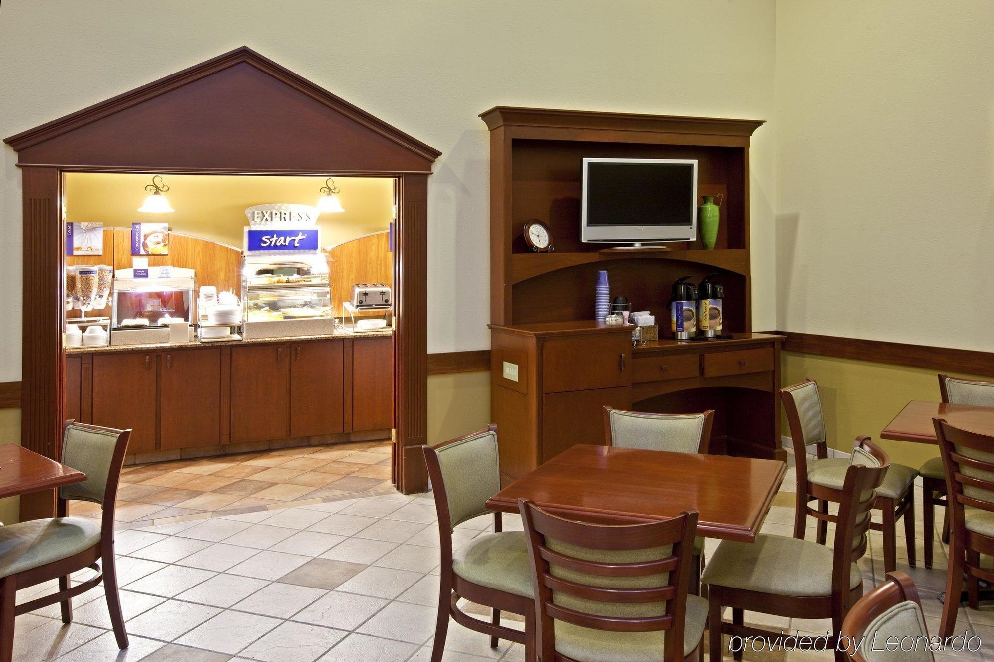 Baymont By Wyndham Litchfield Hotel Ngoại thất bức ảnh