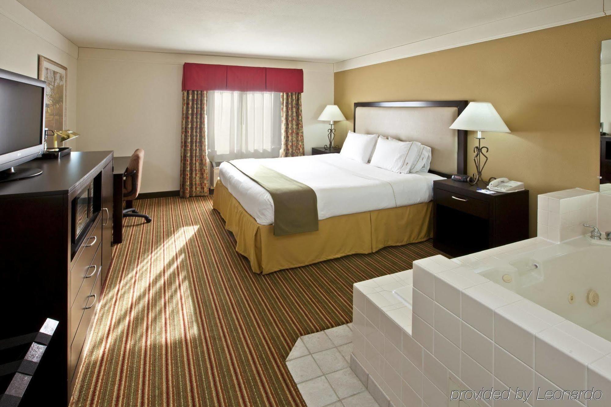 Baymont By Wyndham Litchfield Hotel Phòng bức ảnh